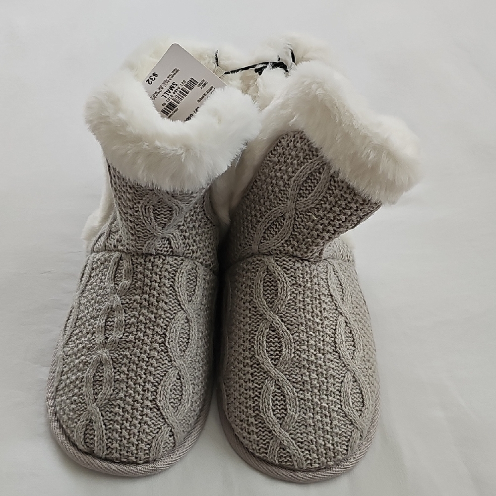 St. John's Bay Gray and White Cozy Knit Slippers